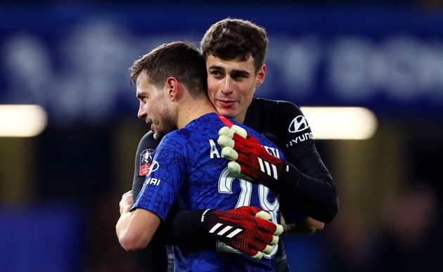 Cesar Azpilicueta sends message to Kepa Arrizabalaga over his Chelsea difficulties after howler - Bóng Đá