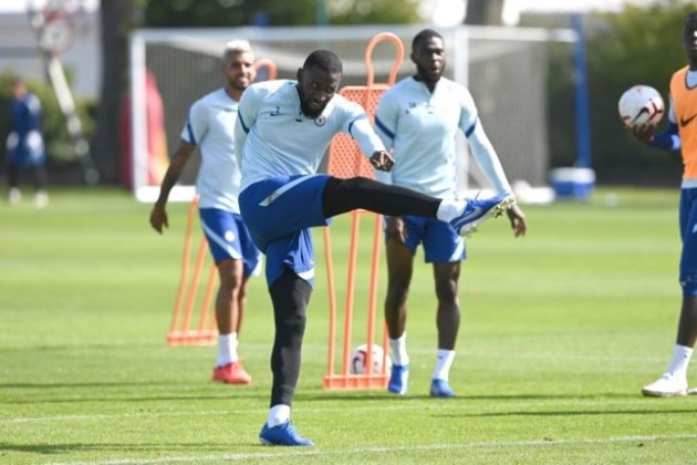 Jimmy Floyd Hasselbaink warns Frank Lampard against selling Chelsea star Antonio Rudiger  - Bóng Đá