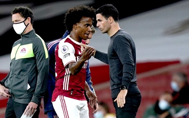 Juventus và Everton tranh Willian - Bóng Đá
