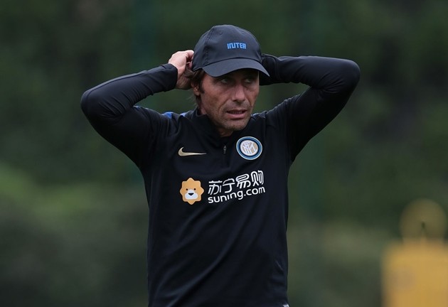 Sacchi nắn gân Conte sau derby Milano - Bóng Đá