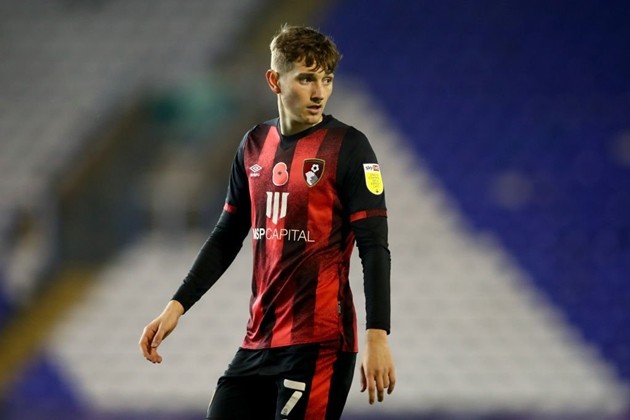 ‘BEST PLAYER IN THIS LEAGUE’: CAPTAIN WANTS REPORTED LIVERPOOL AND TOTTENHAM TARGET TO STAY (Davids Brook) - Bóng Đá