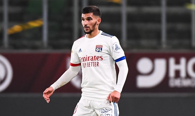 Report names two players that Arsenal want to sign next month (Aouar vs Maxi Gomez) - Bóng Đá