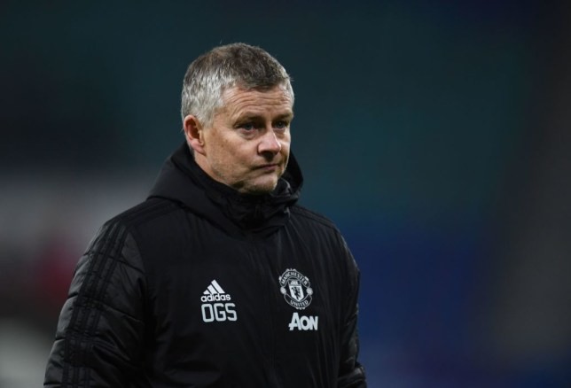 Manchester United boss Ole Gunnar Solskjaer playing two holding midfielders makes ‘no sense’, says Paul Parker - Bóng Đá