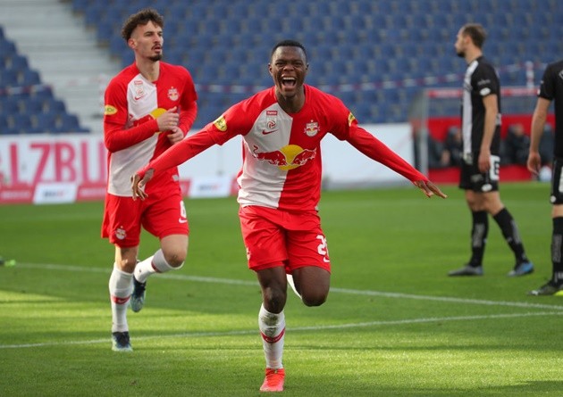 United strike target Patson Daka nets 11 minute hat-trick - Bóng Đá