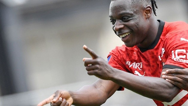 Liverpool are in negotiations to sign unbelievable £43.2million winger (Doku) - Bóng Đá