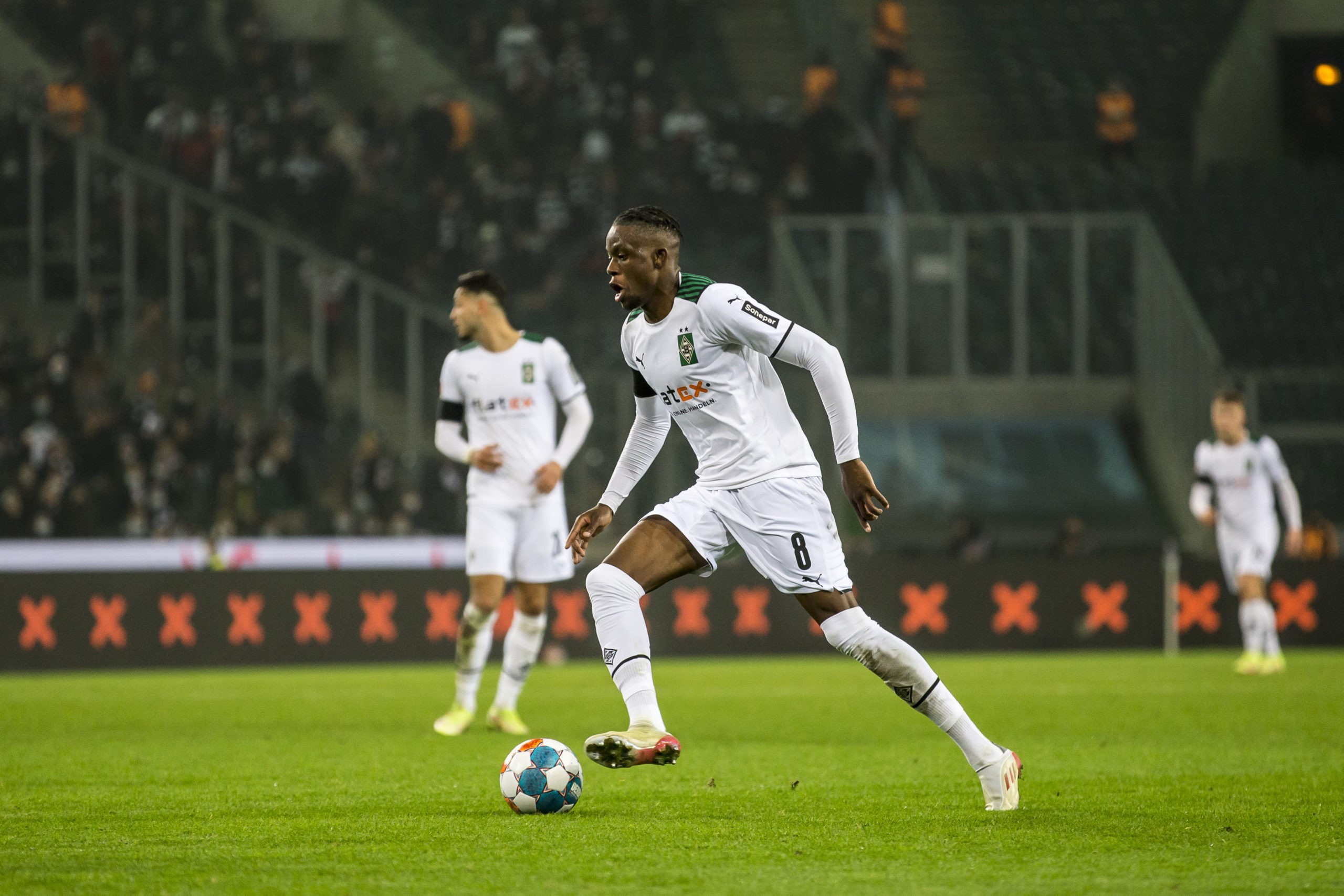 Xuất hiện chữ ký giá hời, có thể giải quyết vấn đề của Man Utd - Bóng Đá