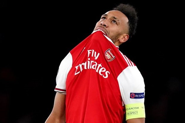 Pierre-Emerick Aubameyang tests positive for COVID-19 - Bóng Đá