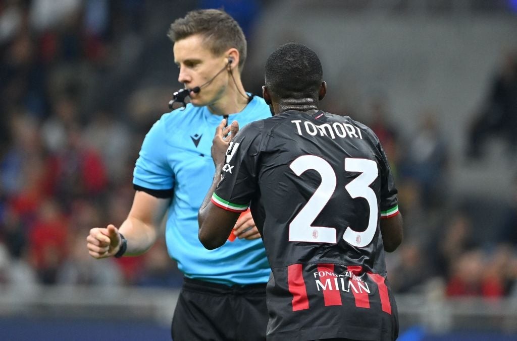 Ảnh sau trận AC Milan - Chelsea - Bóng Đá