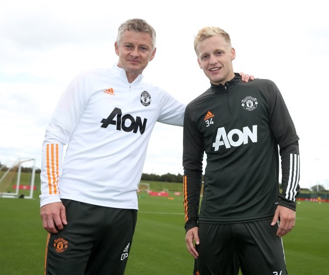 Ian Wright sends warning to Manchester United after Donny van de Beek signing  - Bóng Đá