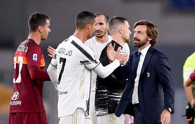 Danilo tiết lộ điều quan trọng mà Pirlo đang làm ở Juventus - Bóng Đá