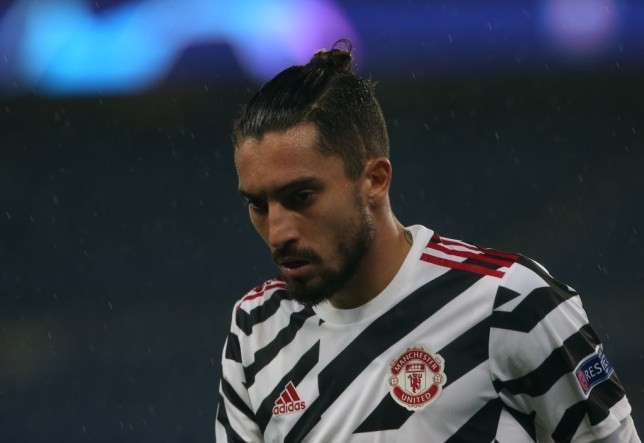 Manchester United star Alex Telles cleared to face West Brom after testing negative for Covid-19 - Bóng Đá