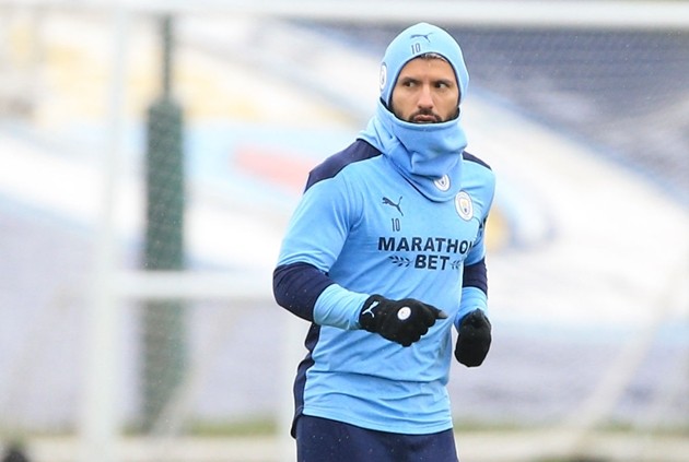Sergio Aguero is not involved but Kevin De Bruyne and Kyle Walker return as Manchester City host Burnley at the Etihad Stadium - Bóng Đá