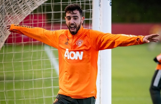 Andy Cole warns Man United about Bruno Fernandes having his ‘head turned’ - Bóng Đá