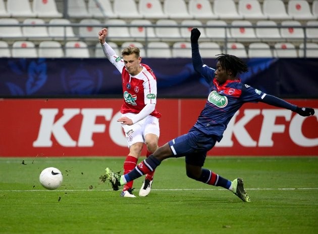 REPORT: ARSENAL WANT DAYOT UPAMECANO 2.0, £5M TRANSFER FEE - Bóng Đá