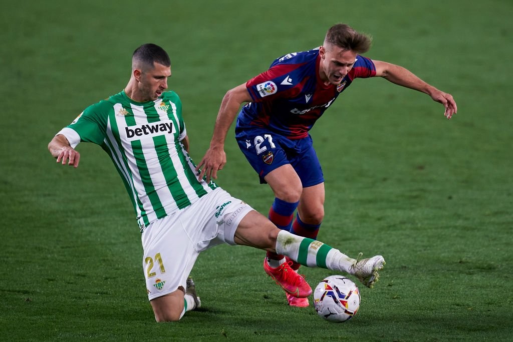 Arsenal could land Guido Rodriguez for £25m despite £70m Betis clause - Bóng Đá