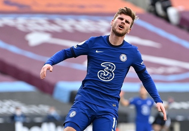 Chelsea striker Timo Werner reacts to horror miss against West Ham   - Bóng Đá
