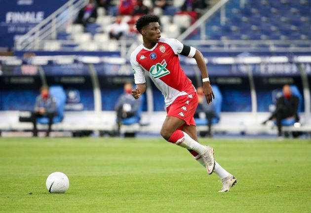 Quên đi Neves, Rice hay Camavinga, đây mới là tiền vệ phòng ngự Man Utd nên chiêu mộ - Bóng Đá