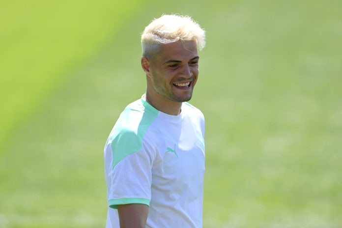 Xhaka - Liverpool eyeing £100,000/week Arsenal star and could sign him for just £21.5million - Bóng Đá