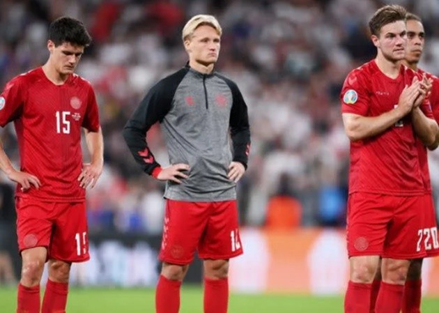 Denmark coach Kasper Hjulmand told a news conference, unable to hide his frustration at the penalty decision - Bóng Đá