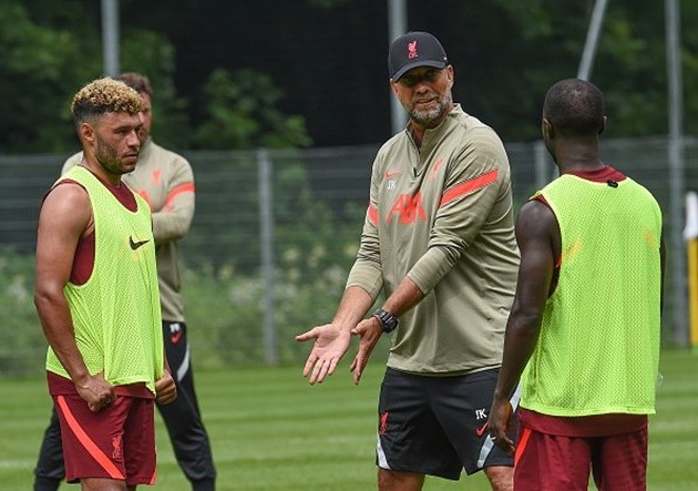 Liverpool ký hợp đồng mới với Alex Oxlade-Chamberlain - Bóng Đá