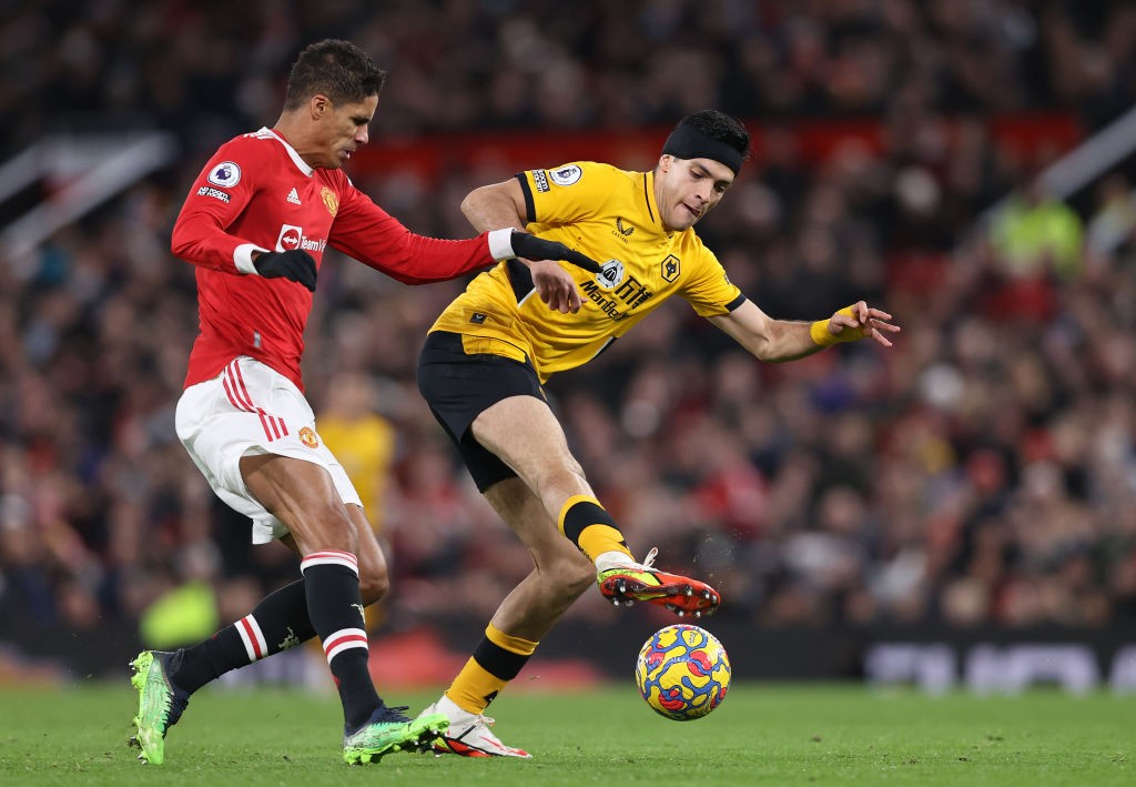 Tới lúc thủ lĩnh thật sự của M.U thay Maguire chấn chỉnh phòng thay đồ - Bóng Đá