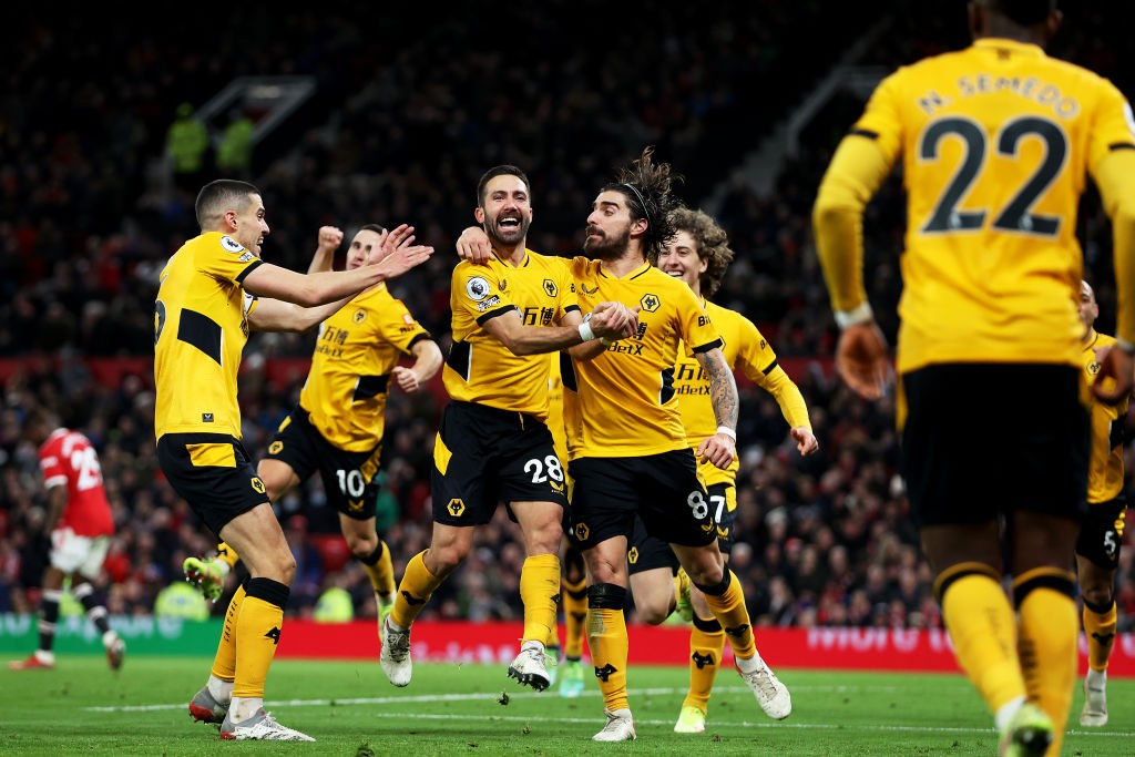Ruben Neves and Joao Moutinho show Manchester United what team desperately needs - Bóng Đá