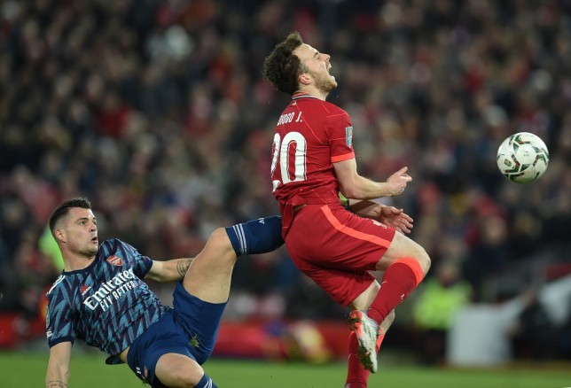 Granit Xhaka issues apology after red card in Arsenal’s draw with Liverpool - Bóng Đá