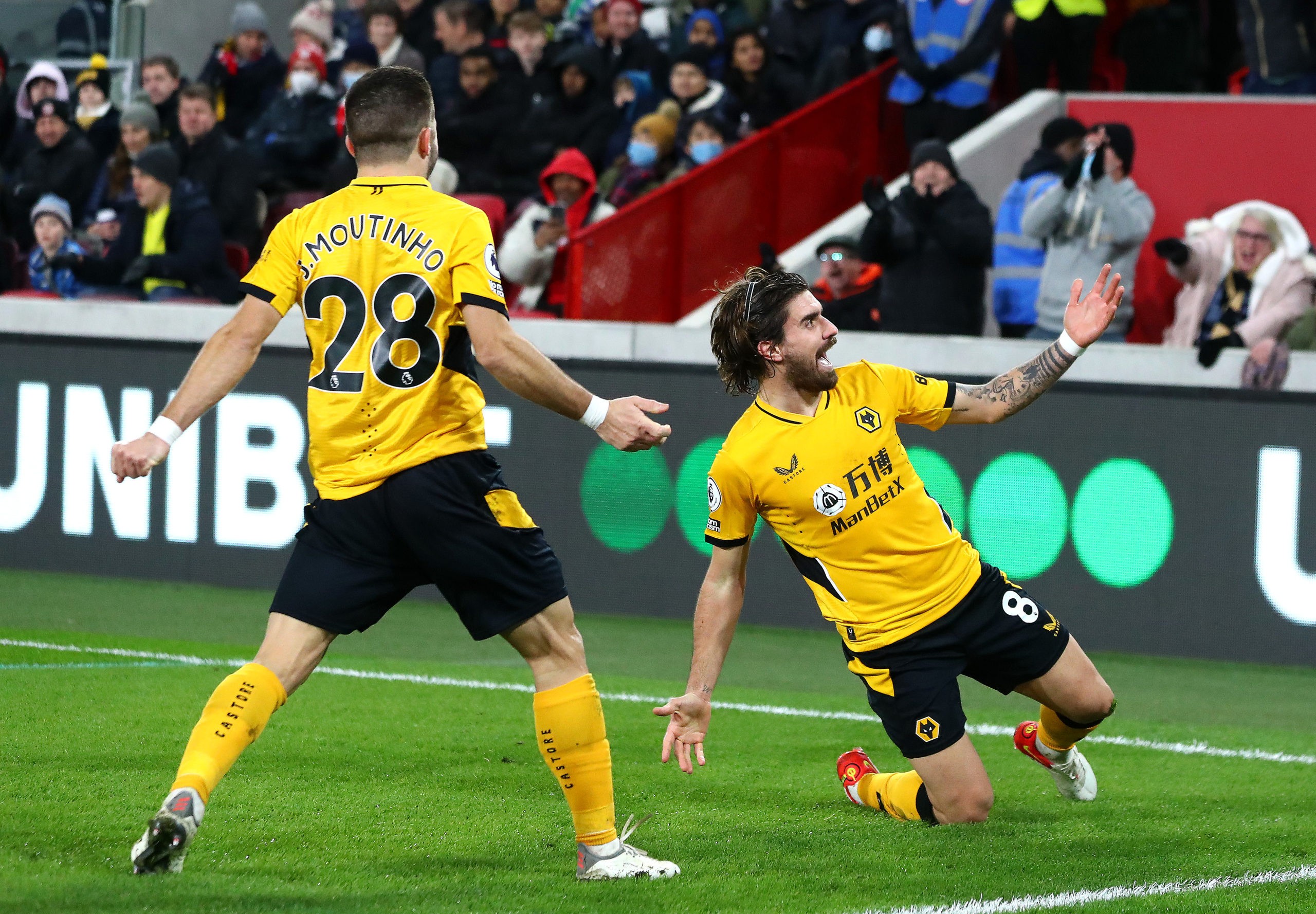 Manchester United warned 'extraordinary offer' required to sign Ruben Neves - Bóng Đá