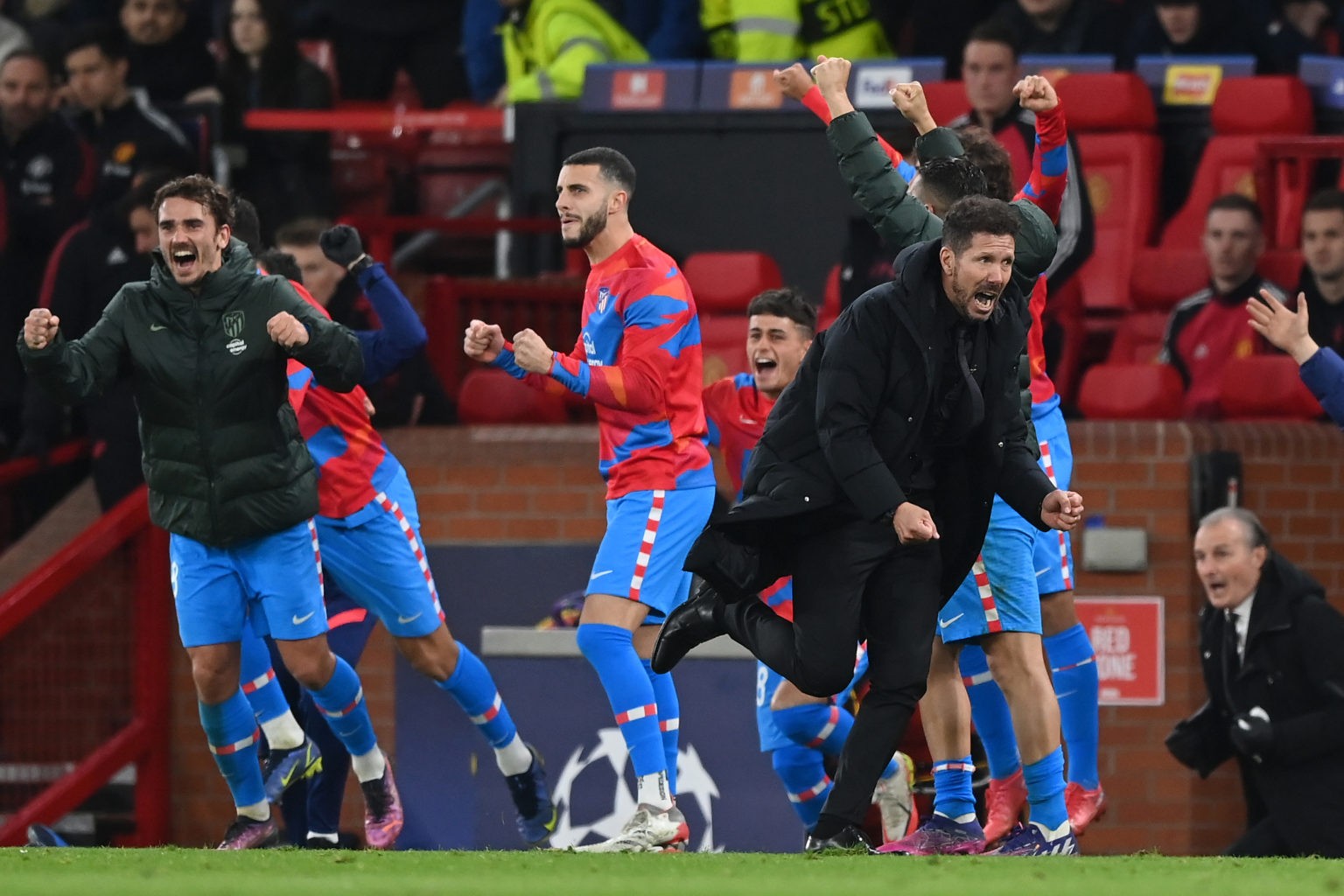 4 lý do khiến Man Utd bị loại khỏi Champions League - Bóng Đá