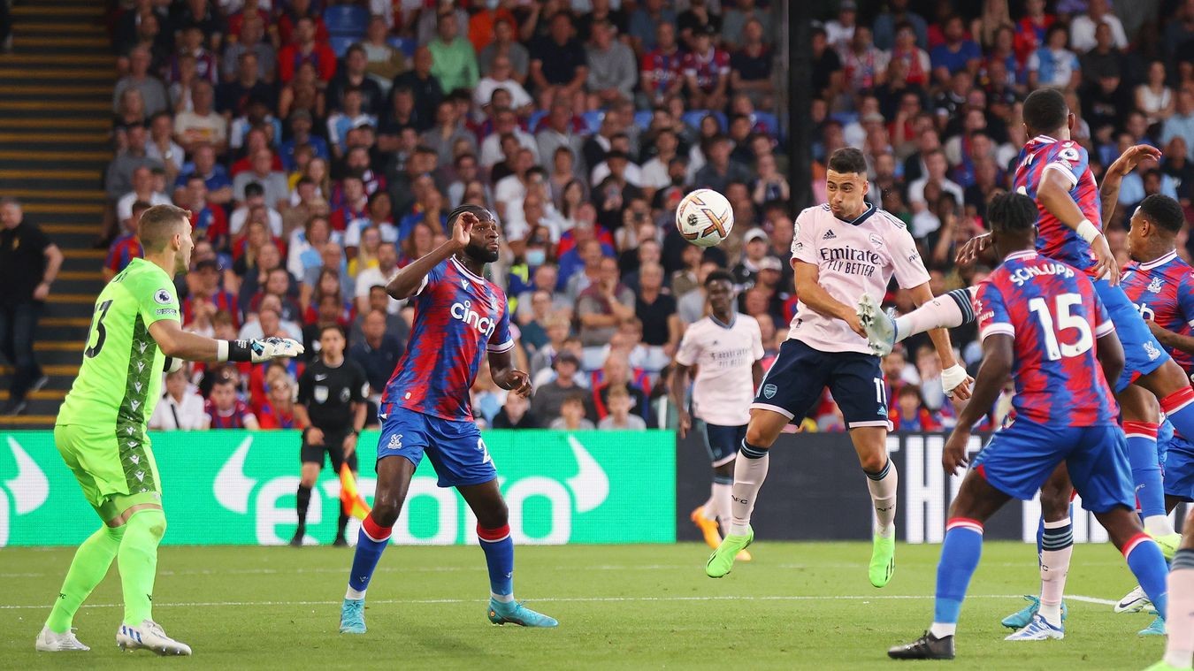 Vừa ra mắt Arsenal, 