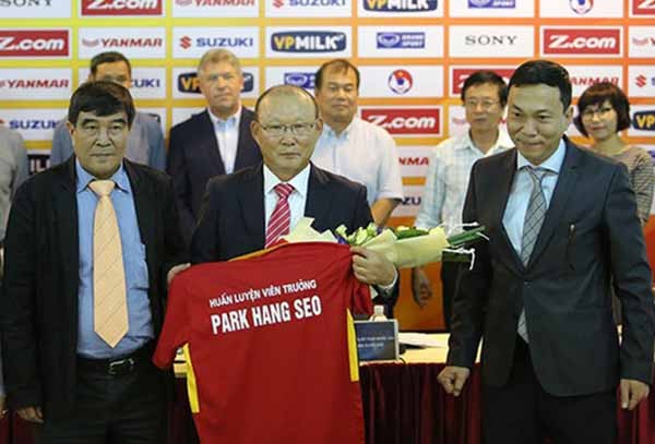 Tròn 2 năm HLV Park Hang-seo đến Việt Nam: Hơn cả sự tuyệt vời! - Bóng Đá