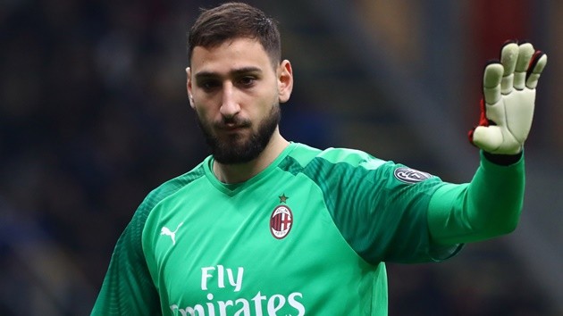 Atletico Madrid are considering a move for AC Milan goalkeeper Gianluigi Donnarumma - Bóng Đá