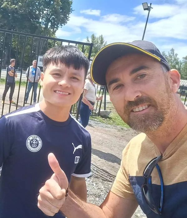 Cầu thủ Pau FC muốn vượt trình độ Quang Hải - Bóng Đá