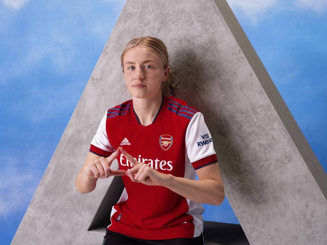 CHÍNH THỨC! Arsenal công bố áo đấu mới tuyệt đẹp - Bóng Đá