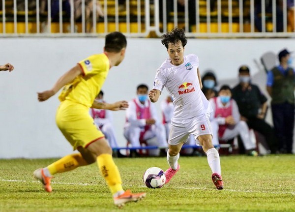 V-League tạm hoãn, thầy Park buồn ít, vui nhiều - Bóng Đá