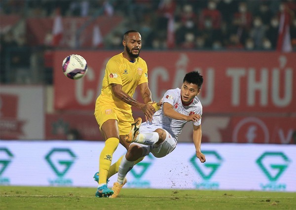 6 điều nổi bật tại vòng 2 V-League 2022: Hải Phòng tăng tốc, HAGL bị bắt bài - Bóng Đá