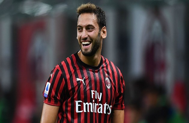 Manchester United 'say NO to AC Milan star Hakan Calhanoglu - Bóng Đá