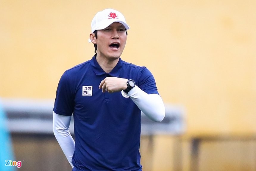 HLV Hàn Quốc chia tay CLB Hà Nội - Bóng Đá