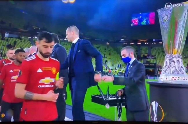 Tức tưởi, dàn sao Man Utd hành động gây sốc trước mặt chủ tịch UEFA - Bóng Đá