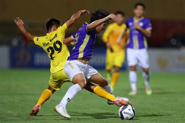 Vòng 6 V-League: HAGL giải hạn; 'Bàn tay của Chúa' - Bóng Đá