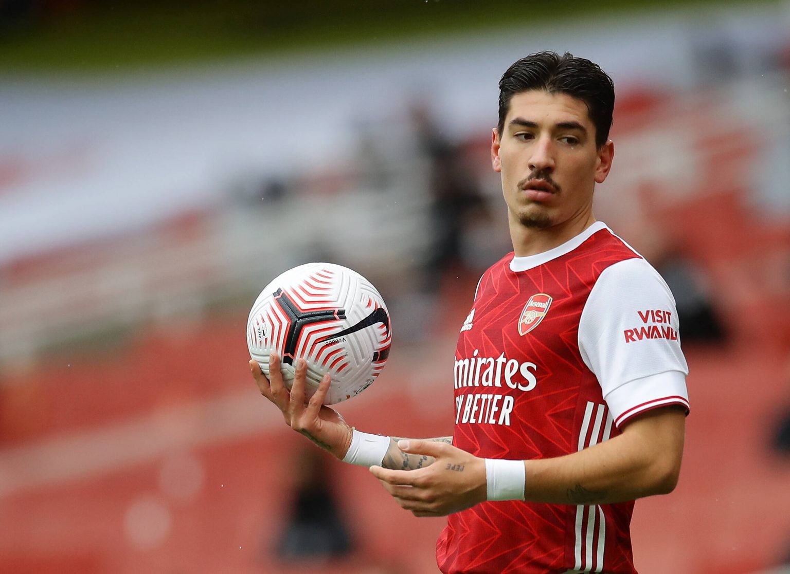 Hector Bellerin Only Wants Inter As His Agent Meets With Arsenal To Resolve Issue - Bóng Đá
