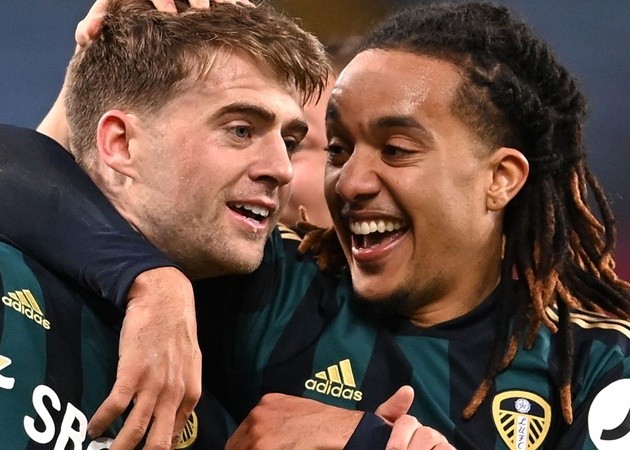 10 hình ảnh ấn tượng ở vòng 6 EPL: Maguire 'đấu vật'; Siêu phẩm Rooney tái hiện - Bóng Đá
