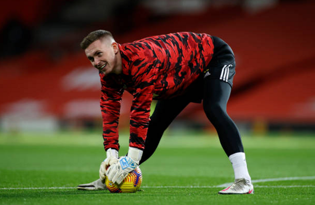 Louis Saha: 'Solksjaer should be considering Dean Henderson' - Bóng Đá