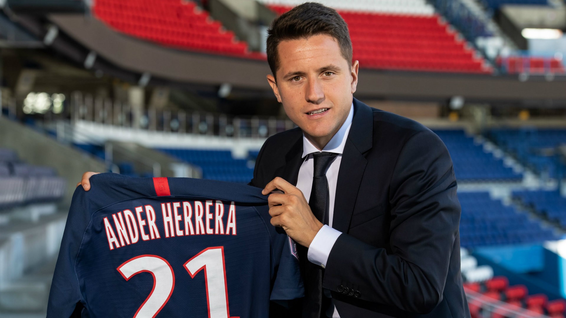Sau Herrera, PSG lại muốn giật 