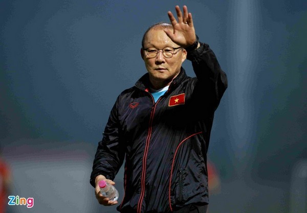 Chờ cuộc thư hùng của hai HLV người Hàn, AFC giám sát buổi tập của ĐT Việt Nam  - Bóng Đá