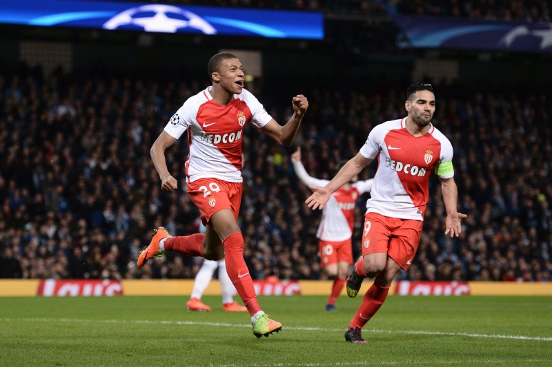 Luật bàn thắng sân khách và 10 khoảnh khắc lịch sử Champions League - Bóng Đá