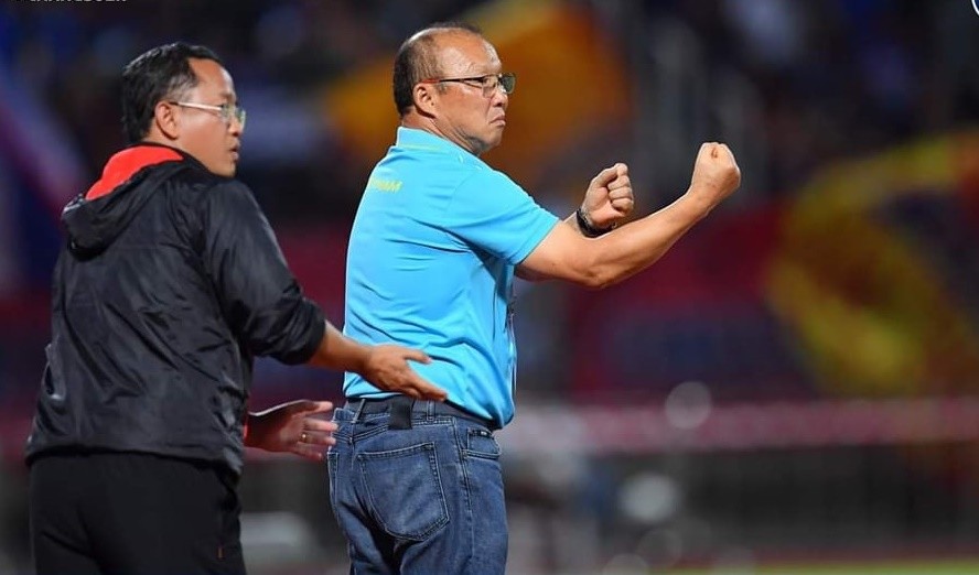 Đấu Việt Nam: Khi người Thái thận trọng và “giấu bài” - Bóng Đá