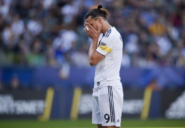 Man Utd và 7 CLB sẵn sàng trải thảm đỏ mời chào 'King Zlatan' - Bóng Đá