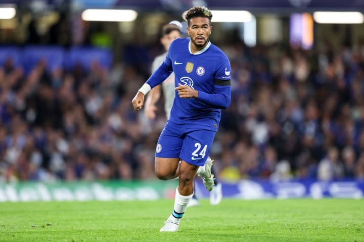 Xếp hạng 10 hậu vệ hay nhất Premier League 2022/23: Số 1 Arsenal; Martinez trượt dài - Bóng Đá