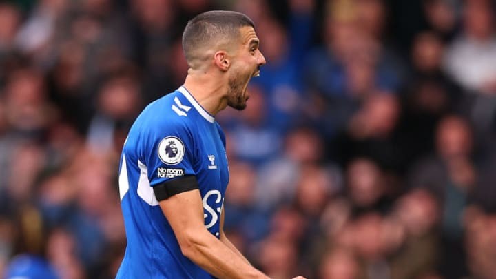 Xếp hạng 10 hậu vệ hay nhất Premier League 2022/23: Số 1 Arsenal; Martinez trượt dài - Bóng Đá